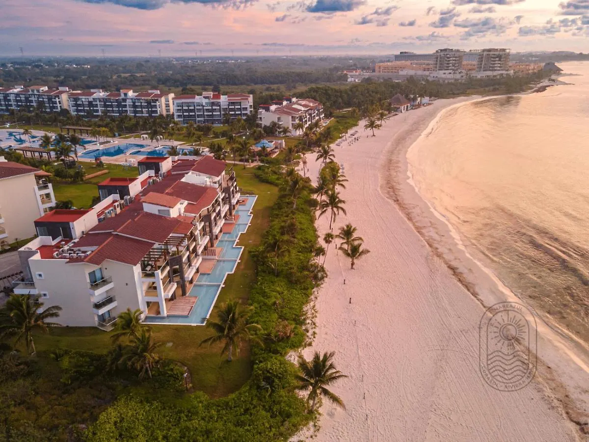 Stunning Ocean Front By Condo Boutique Playa del Carmen Apartment